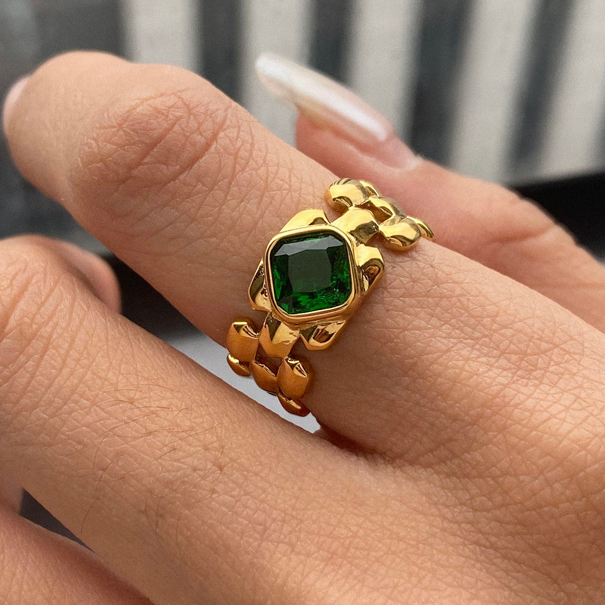 Verde Grid Gold-Plated Statement Ring