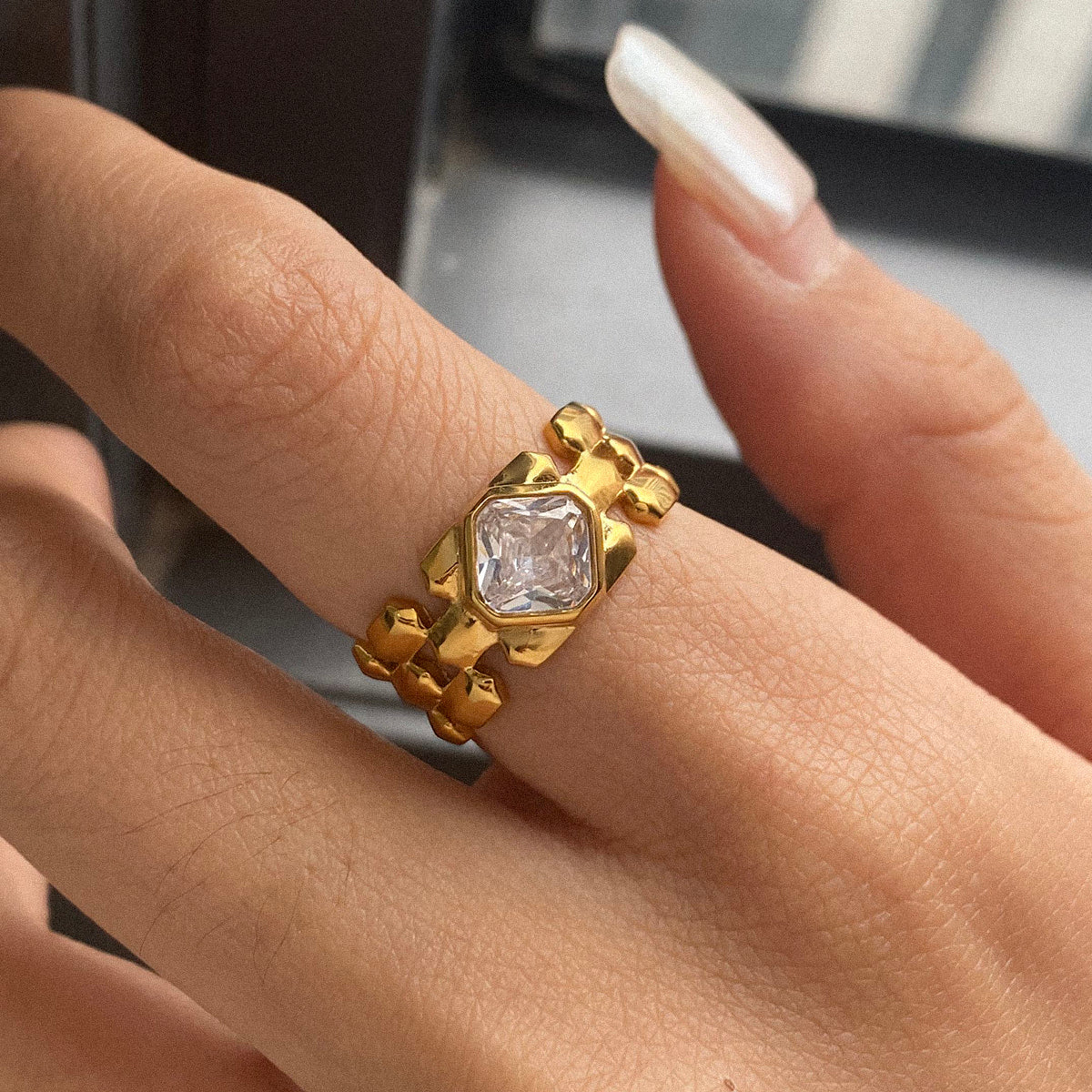 Verde Grid Gold-Plated Statement Ring