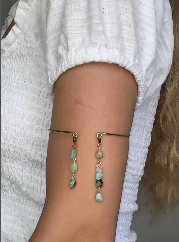 Aqua Drop Arm Cuff