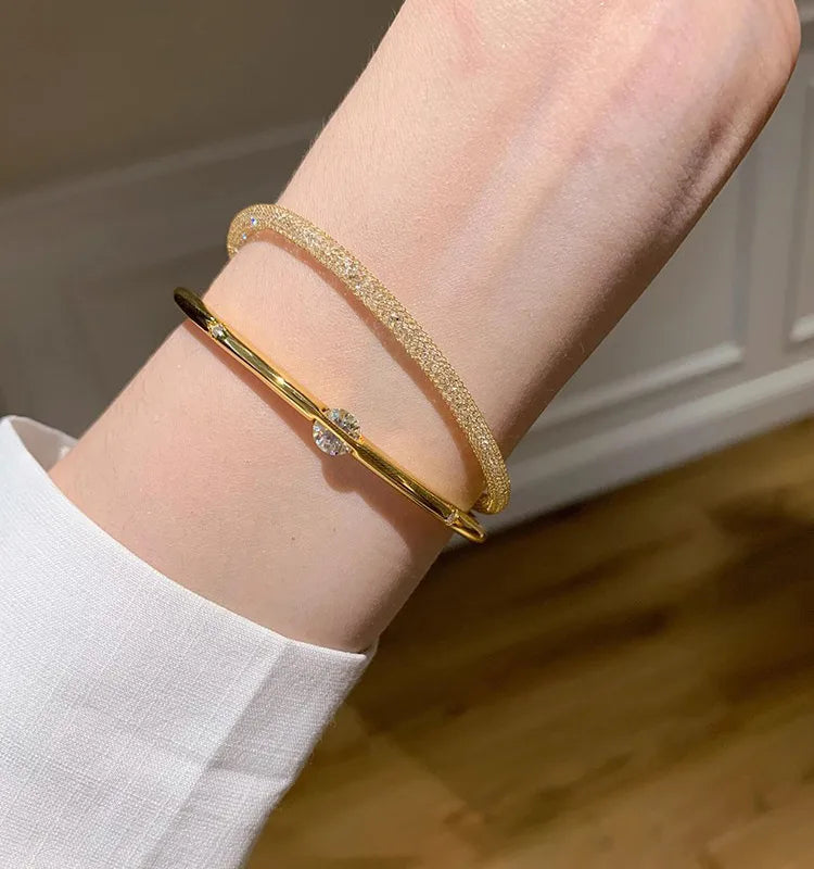 Solvera Twin Glow Bangles